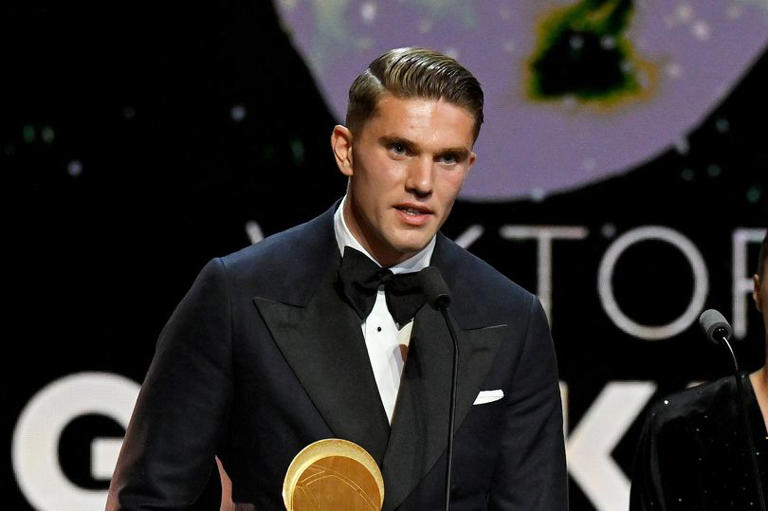 Gyökeres Joins Elite List of Strikers With Gerd Müller Prize