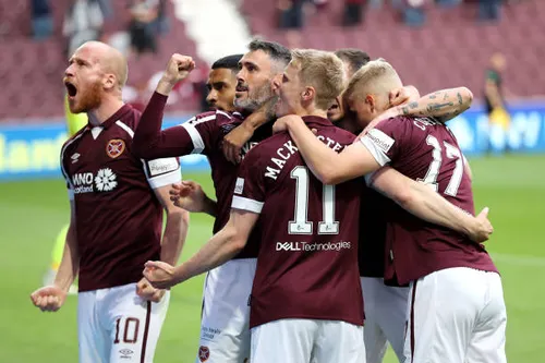 Hearts’ eight‑point Premiership lead vanishes after narrow loss to Hibs