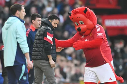 Manchester United and Arsenal face wave of Premier League, WSL abuse